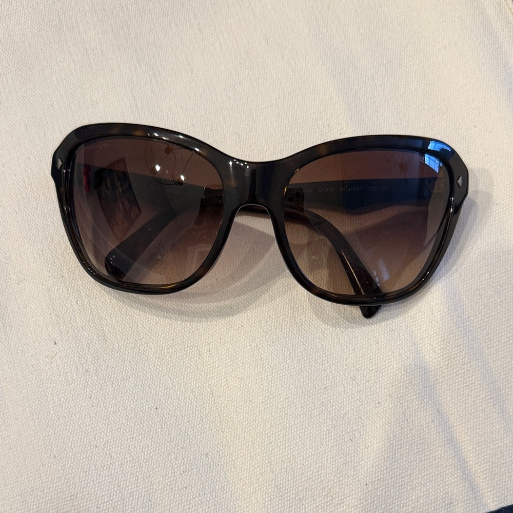 Oversized dark tortoiseshell Prada sunglasses wit… - image 1